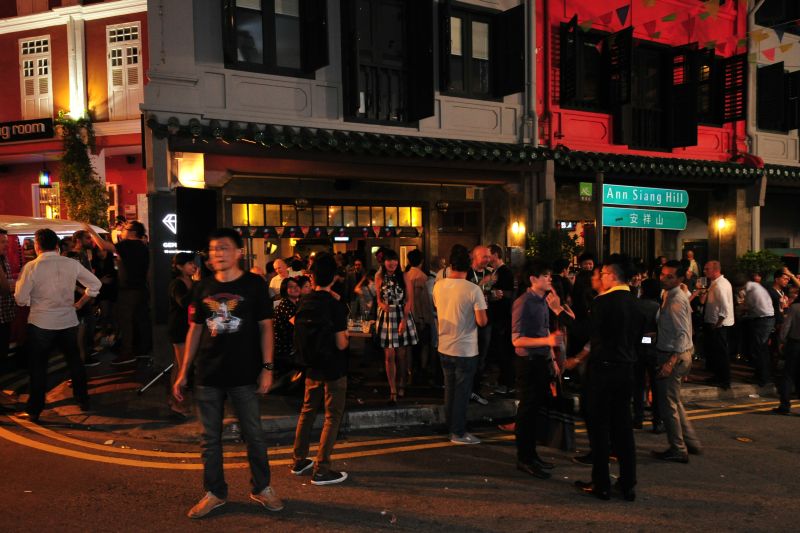 Spikes Nights: Lowe party