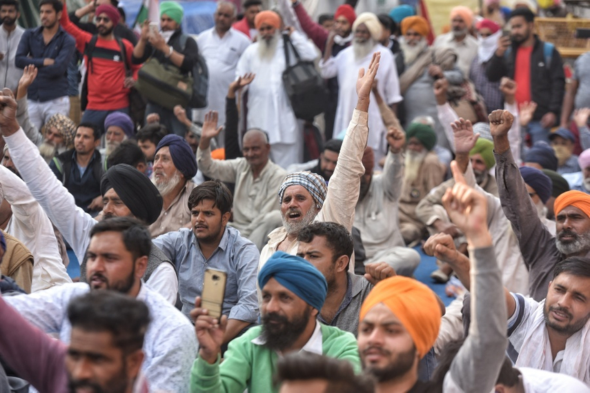 Twitter bows to Indian govt pressure following threat of noncompliance