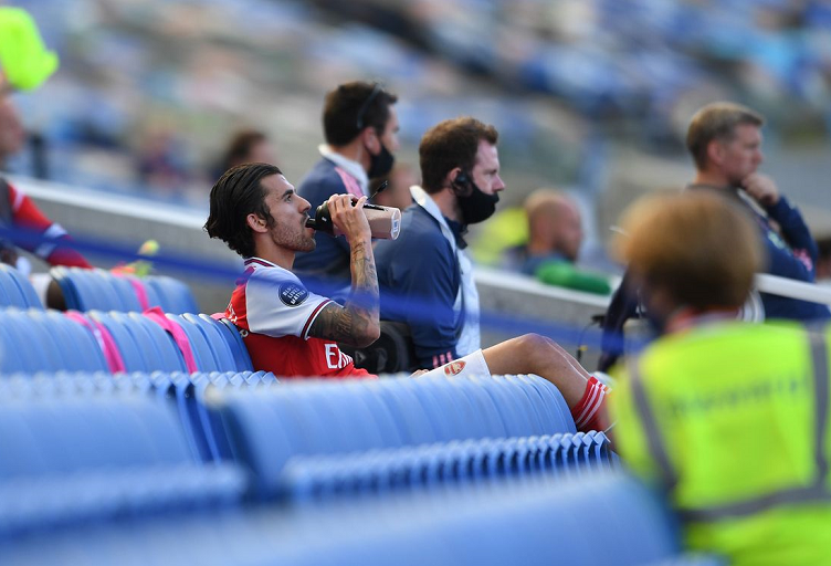 Opinion: Time for football to get television ads during the game?