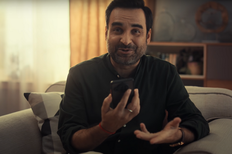 Pankaj Tripathi gets his dose of local news through the Dainik Bhaskar app