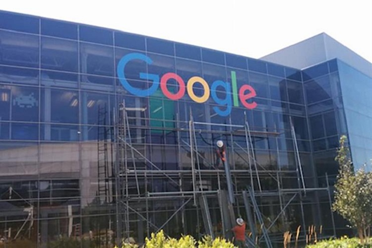 Google gaffe sees mystery blank ad run across thousands of sites