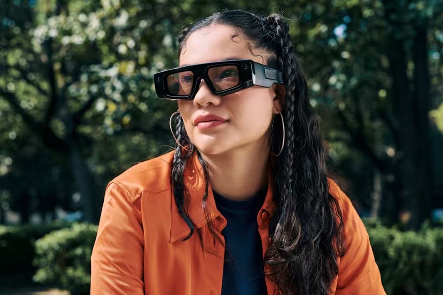 Marketing through the looking glass: The wearable AI shift